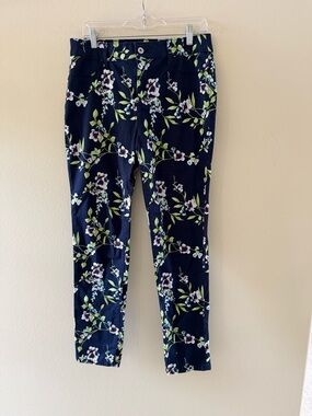 Chico's Navy Floral Ankle Pants Size 1.5 US 10